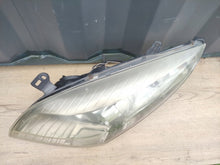 Laden Sie das Bild in den Galerie-Viewer, Frontscheinwerfer Renault Megane III 260600021R Xenon Links Headlight SCH9797317674am