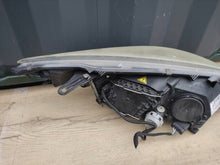 Laden Sie das Bild in den Galerie-Viewer, Frontscheinwerfer Renault Megane III 260600021R Xenon Links Headlight SCH9797317674am