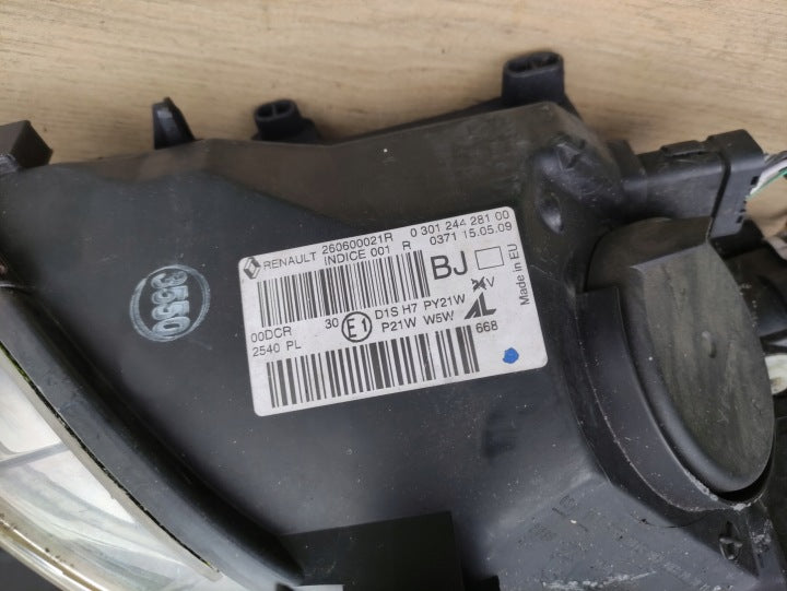 Frontscheinwerfer Renault Megane III 260600021R Xenon Links Headlight SCH9797317674am