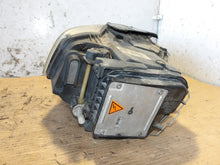 Load image into Gallery viewer, Frontscheinwerfer VW Passat 89315530 Links Scheinwerfer Headlight SCH9797338004mo