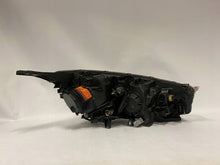 Laden Sie das Bild in den Galerie-Viewer, Frontscheinwerfer Peugeot 4008 8301C359 Xenon Links Scheinwerfer Headlight SCH9810405874ta