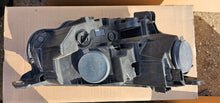 Laden Sie das Bild in den Galerie-Viewer, Frontscheinwerfer Peugeot Partner Rifter 9816827280 Links Scheinwerfer Headlight SCH9823555538cb