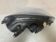 Laden Sie das Bild in den Galerie-Viewer, Frontscheinwerfer Seat Alhambra 7N5941751 Xenon Links Scheinwerfer Headlight SCH9825013001hd