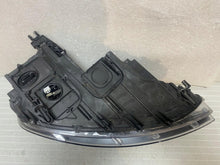 Laden Sie das Bild in den Galerie-Viewer, Frontscheinwerfer Seat Alhambra 7N5941751 Xenon Links Scheinwerfer Headlight SCH9825013001hd