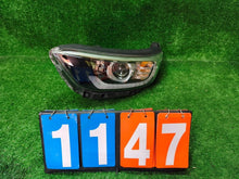 Laden Sie das Bild in den Galerie-Viewer, Frontscheinwerfer Kia Stonic CSC29778 Links Scheinwerfer Headlight SCH9836705790je