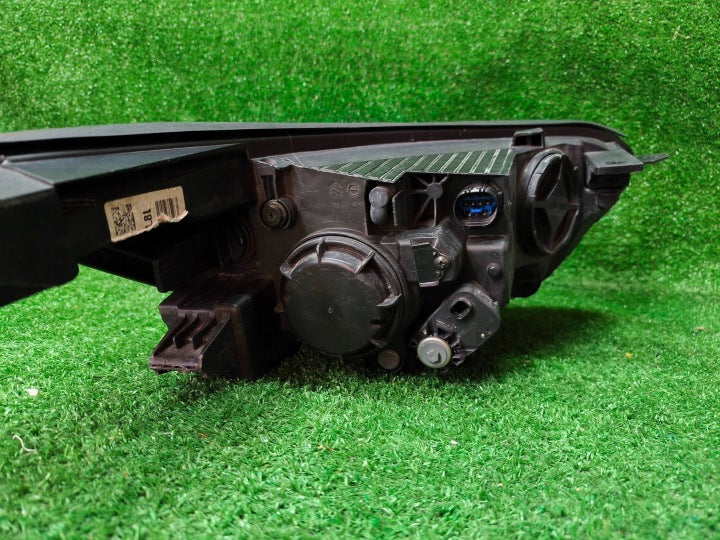 Frontscheinwerfer Kia Stonic CSC29778 Links Scheinwerfer Headlight SCH9836705790je