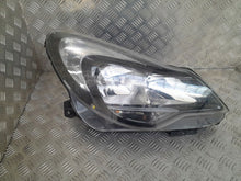 Laden Sie das Bild in den Galerie-Viewer, Frontscheinwerfer Opel Corsa D 13446802 Rechts Scheinwerfer Headlight SCH9839788197kw