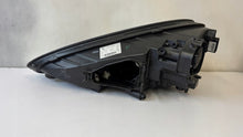 Laden Sie das Bild in den Galerie-Viewer, Frontscheinwerfer Porsche Cayenne 7P5941032CF Rechts Scheinwerfer Headlight SCH9840435542bb