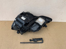 Laden Sie das Bild in den Galerie-Viewer, Frontscheinwerfer Mercedes-Benz A2128202061 Rechts Scheinwerfer Headlight SCH9841553068xj