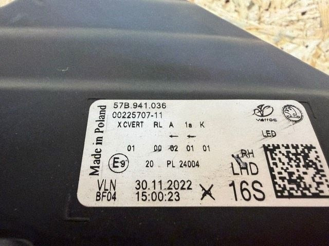 Frontscheinwerfer Skoda Karoq 57B941036 Rechts Scheinwerfer Headlight SCH9845101832py