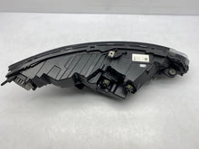 Laden Sie das Bild in den Galerie-Viewer, Frontscheinwerfer Land Rover Range I Evoque K8D2-19W030-EF LED Links Headlight SCH9845443113dl