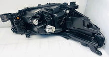 Laden Sie das Bild in den Galerie-Viewer, Frontscheinwerfer Toyota Hilux VIII 1EJ923863030C Links Scheinwerfer Headlight SCH9847521795va