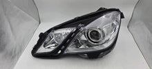 Laden Sie das Bild in den Galerie-Viewer, Frontscheinwerfer Mercedes-Benz A2128205761 Xenon Links Scheinwerfer Headlight SCH9848833727iu
