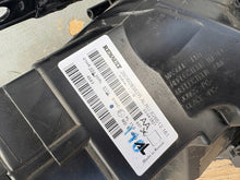 Laden Sie das Bild in den Galerie-Viewer, Frontscheinwerfer Dacia Duster 260609367R 676512161 Links Scheinwerfer Headlight SCH9849229080mj