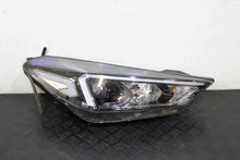 Laden Sie das Bild in den Galerie-Viewer, Frontscheinwerfer Hyundai Tucson 92102-D7500 Rechts Scheinwerfer Headlight SCH9854047165sf