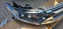 Laden Sie das Bild in den Galerie-Viewer, Frontscheinwerfer Mitsubishi Outlander III 8301D332 8301D331 LED Ein Satz SCH9858452392ab