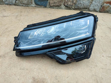 Laden Sie das Bild in den Galerie-Viewer, Frontscheinwerfer Skoda Karoq 57B941015 Links Scheinwerfer Headlight SCH9860469117ye