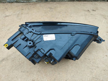 Laden Sie das Bild in den Galerie-Viewer, Frontscheinwerfer Skoda Karoq 57B941015 Links Scheinwerfer Headlight SCH9860469117ye
