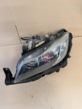 Load image into Gallery viewer, Frontscheinwerfer BMW E91 E90 71616679 6948180 Xenon Links Headlight SCH9862239502jj