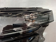 Load image into Gallery viewer, Frontscheinwerfer Skoda Karoq 57B941036 LED Rechts Scheinwerfer Headlight SCH9863108178zt