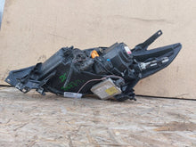 Laden Sie das Bild in den Galerie-Viewer, Frontscheinwerfer Mazda 5 VAY1398 Rechts Scheinwerfer Headlight SCH9871445107df