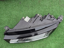 Laden Sie das Bild in den Galerie-Viewer, Frontscheinwerfer Skoda Octavia I 5E4941015A LED Links Scheinwerfer Headlight SCH9882093908bl