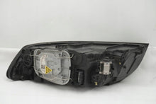Laden Sie das Bild in den Galerie-Viewer, Frontscheinwerfer Volvo S40 II 31299614 Rechts Scheinwerfer Headlight SCH9882727677zl