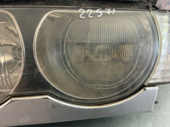 Frontscheinwerfer BMW 7 E38 8376387 Links Scheinwerfer Headlight SCH9884136504rh