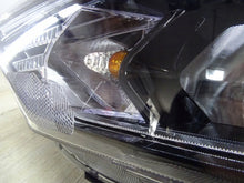 Laden Sie das Bild in den Galerie-Viewer, Frontscheinwerfer Hyundai Tucson D7921-21A30 Links Scheinwerfer Headlight SCH9887127663cm