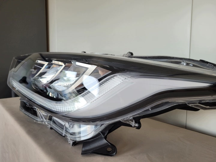 Frontscheinwerfer Toyota 4 Yaris 52-333 Links Scheinwerfer Headlight SCH9890163859dg