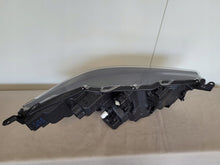 Laden Sie das Bild in den Galerie-Viewer, Frontscheinwerfer Toyota 4 Yaris 52-333 Links Scheinwerfer Headlight SCH9890163859dg