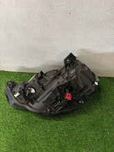 Laden Sie das Bild in den Galerie-Viewer, Frontscheinwerfer Audi A3 8V0941044 Rechts Scheinwerfer Headlight SCH9900346622xe