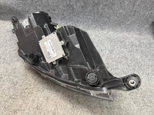 Load image into Gallery viewer, Frontscheinwerfer Skoda Rapid 5JB941015C Xenon Links Scheinwerfer Headlight SCH9908022813zu