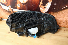 Laden Sie das Bild in den Galerie-Viewer, Frontscheinwerfer Mercedes-Benz W177 A1779062605 LED Rechts Headlight SCH9914308161rq