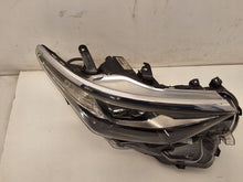 Laden Sie das Bild in den Galerie-Viewer, Frontscheinwerfer Toyota Auris 81110-02K60 LED Rechts Scheinwerfer Headlight SCH9918093170li