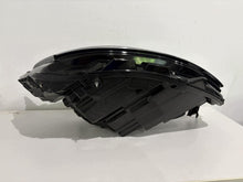 Laden Sie das Bild in den Galerie-Viewer, Frontscheinwerfer VW Transporter Caravelle S741-13E014-AD LED Rechts Headlight SCH9922142475td