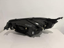 Laden Sie das Bild in den Galerie-Viewer, Frontscheinwerfer VW Transporter Caravelle S741-13E014-AD LED Rechts Headlight SCH9922142475td