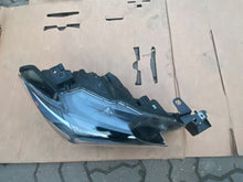 Laden Sie das Bild in den Galerie-Viewer, Frontscheinwerfer Mazda 6 Gj 100-65041 Rechts Scheinwerfer Headlight SCH9922971771tz