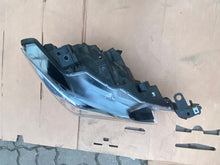 Laden Sie das Bild in den Galerie-Viewer, Frontscheinwerfer Mazda 6 Gj 100-65041 Rechts Scheinwerfer Headlight SCH9922971771tz
