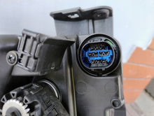 Load image into Gallery viewer, Frontscheinwerfer Hyundai I 92101-GX000 LED Links Scheinwerfer Headlight SCH9923019067kb