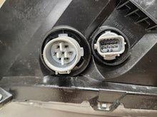 Laden Sie das Bild in den Galerie-Viewer, Frontscheinwerfer Mazda Mx5 I K124-51030 Rechts Scheinwerfer Headlight SCH9925583290lq