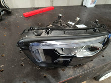 Laden Sie das Bild in den Galerie-Viewer, Frontscheinwerfer Mercedes-Benz W177 A1779060101 LED Links Headlight SCH9925958999ro