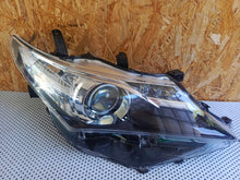 Load image into Gallery viewer, Frontscheinwerfer Toyota Auris 81110-02E40 LED Rechts Scheinwerfer Headlight SCH9927778233fc