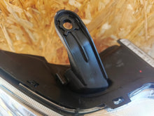 Load image into Gallery viewer, Frontscheinwerfer Toyota Auris 81110-02E40 LED Rechts Scheinwerfer Headlight SCH9927778233fc