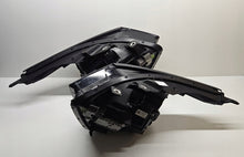 Laden Sie das Bild in den Galerie-Viewer, Frontscheinwerfer Kia Sportage 92101R2150 92102R2150 LED Ein Satz Headlight SCH9928088474bh