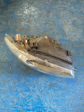 Laden Sie das Bild in den Galerie-Viewer, Frontscheinwerfer BMW 1 E87 7249650 Rechts Scheinwerfer Headlight SCH9931964236xk