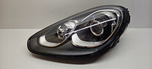 Laden Sie das Bild in den Galerie-Viewer, Frontscheinwerfer Porsche Cayenne 7P5941751F Xenon Links Scheinwerfer Headlight SCH9933454566pm