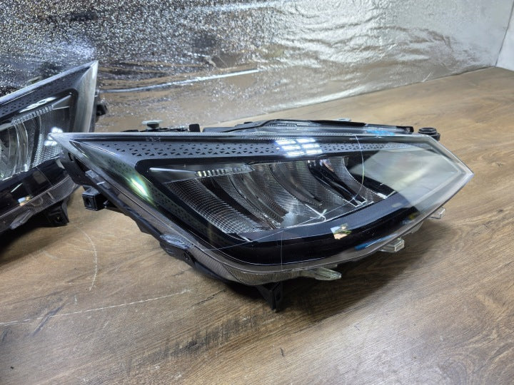 Frontscheinwerfer Seat Ibiza I V 6F1941006E 40111000 Rechts Headlight SCH9938214147py