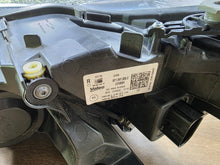 Laden Sie das Bild in den Galerie-Viewer, Frontscheinwerfer Seat Ibiza I V 6F1941006E 40111000 Rechts Headlight SCH9938214147py