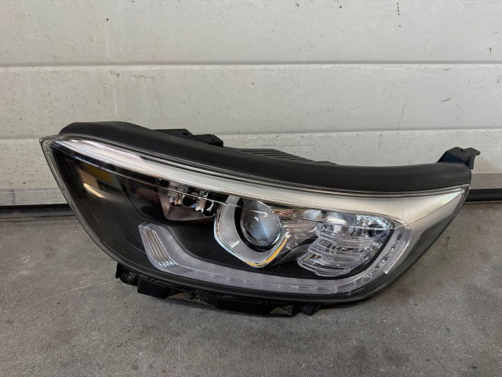 Frontscheinwerfer Kia Stonic 92102H8 Ein Satz Scheinwerfer Headlight SCH9938993530qx